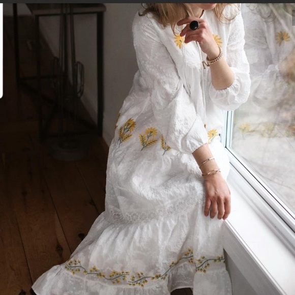 Zara tiered maxi dress w/ floral embroidery. NWT Host picked !! - Picture 4 of 10